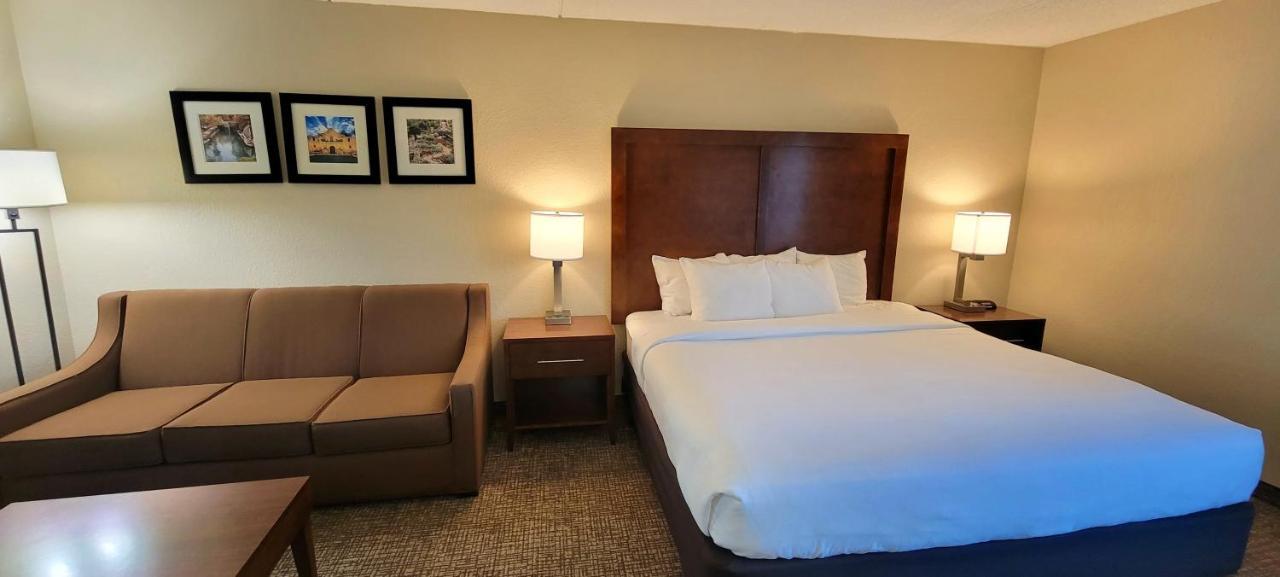 Spark By Hilton San Antonio Airport Exterior foto